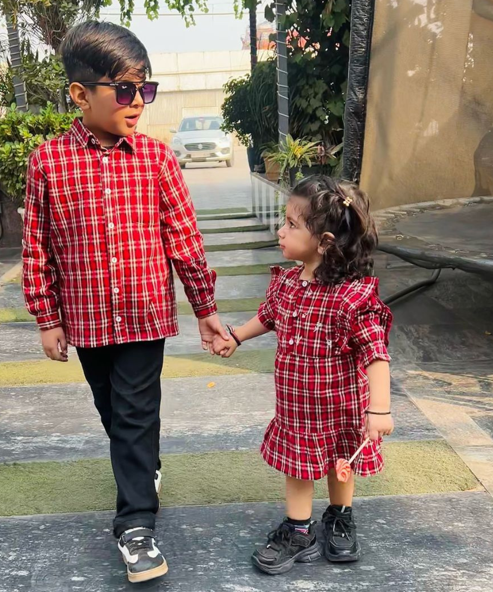 Ayansh & Saesha