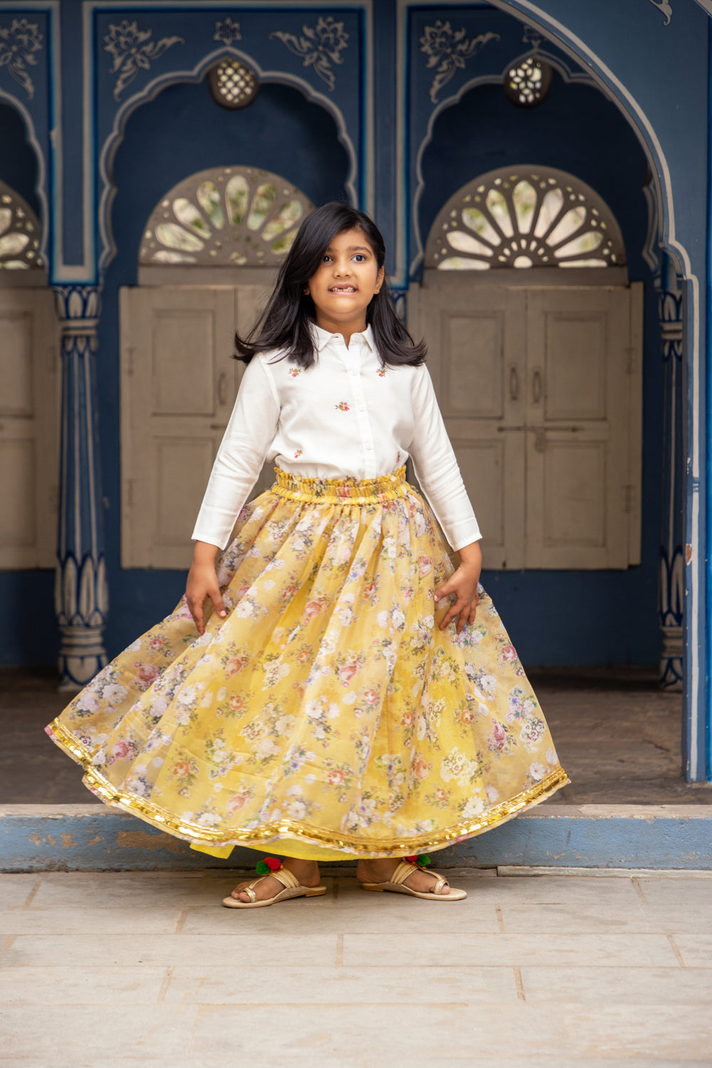 EMBROIDERY SHIRT AND ORGANZA SKIRT