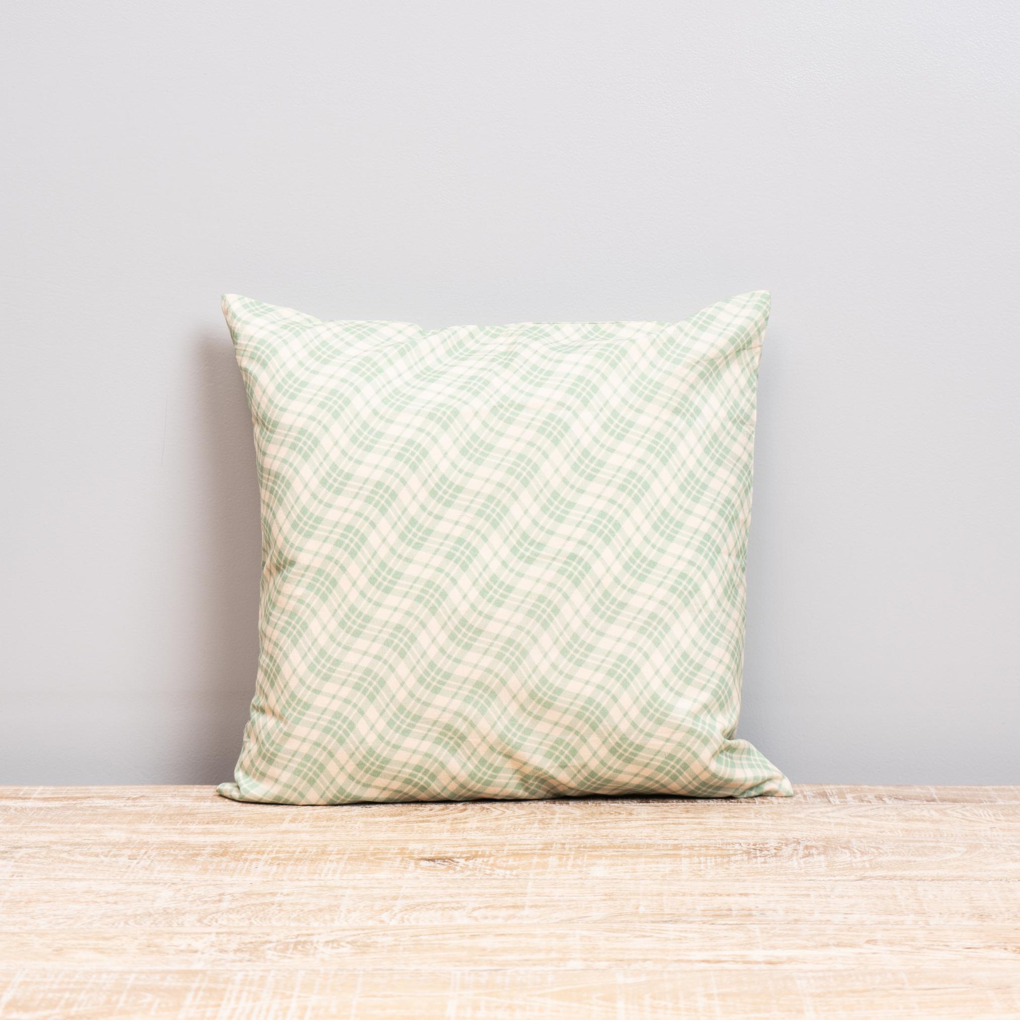 Wavy Checks Print Cushion Cover