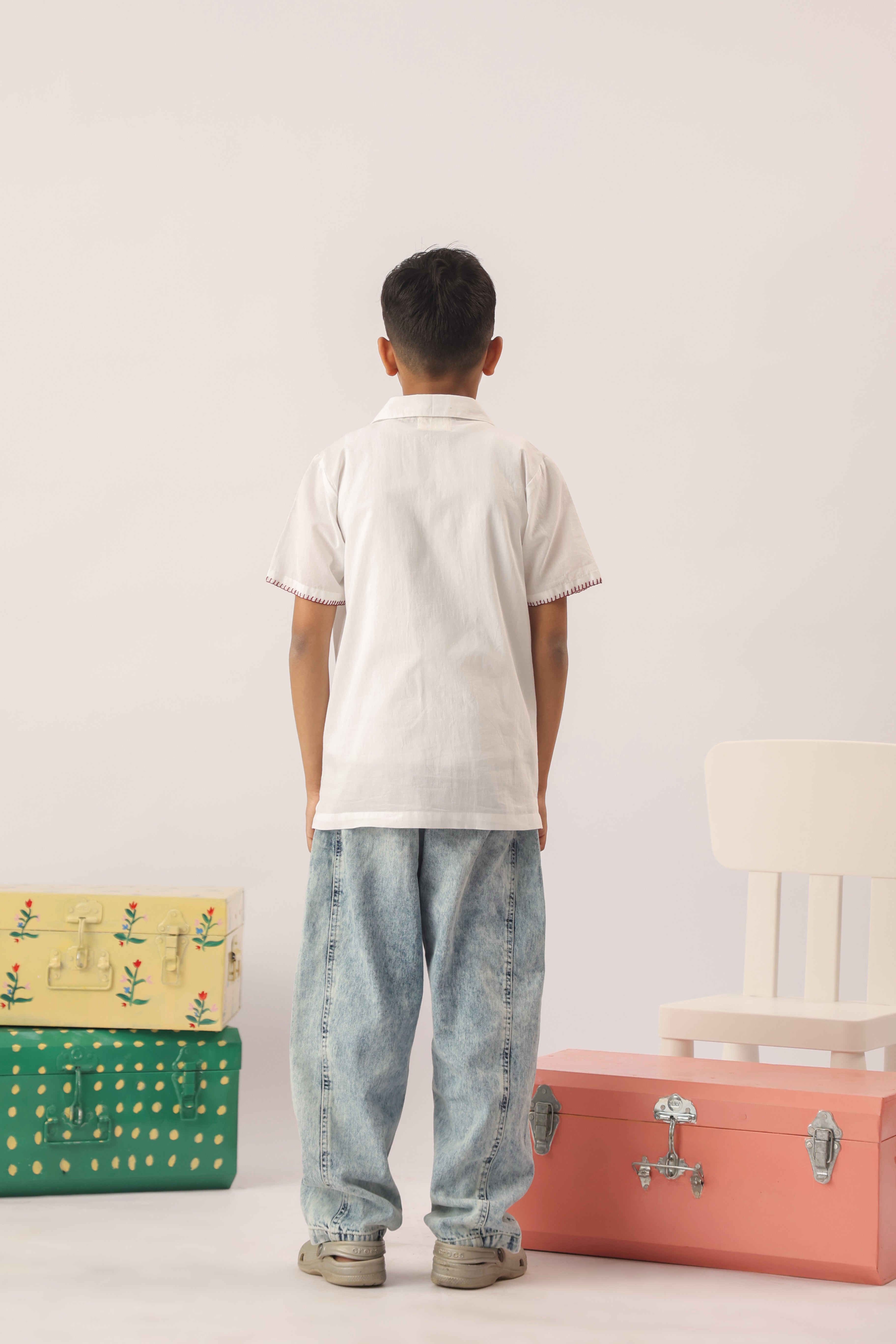 White Cross-Stitch Rose Camp Collar Shirt For Boys