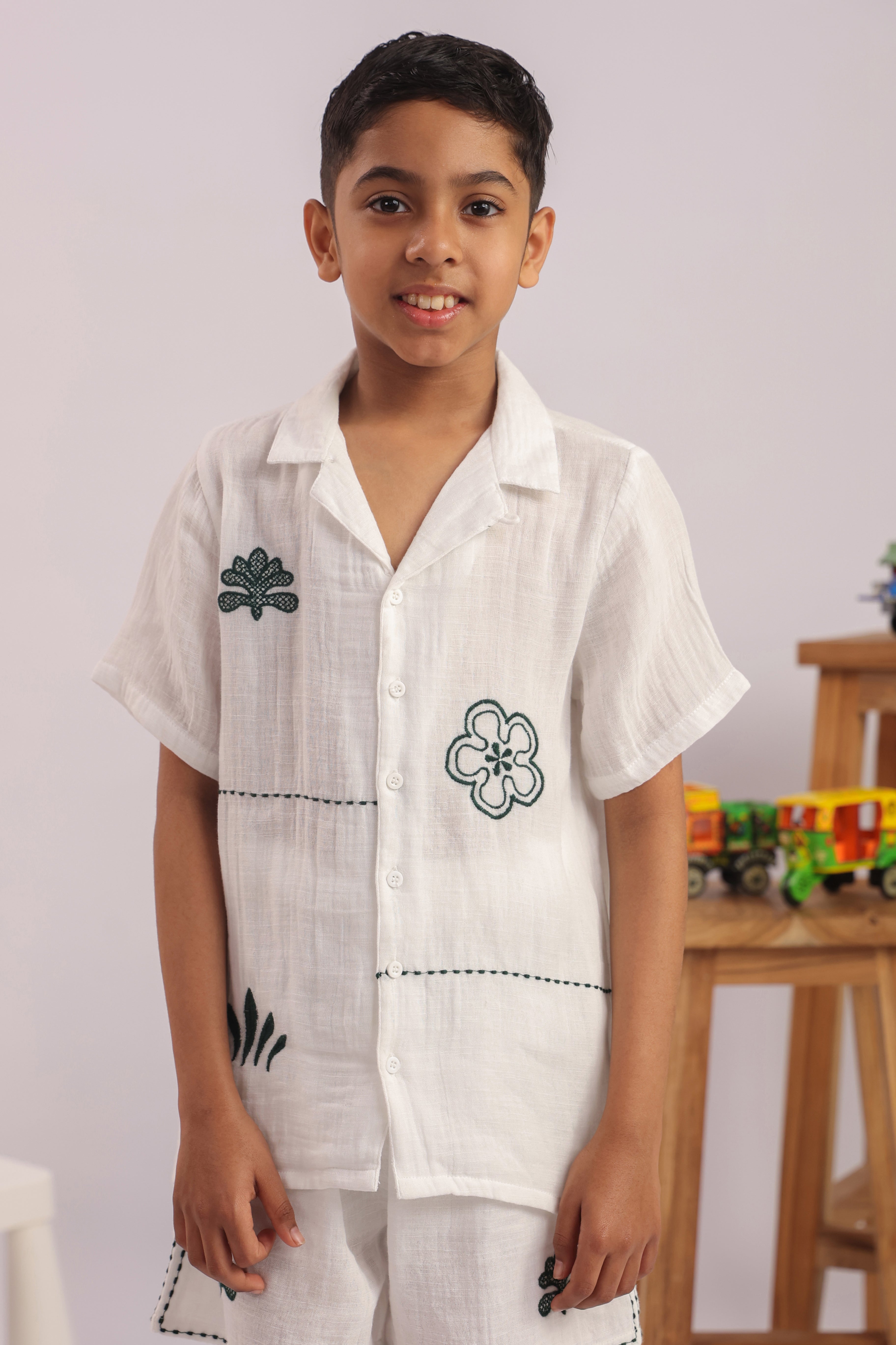 Boys White Floral Embroidered Co-ord Set - Premium Skin-Friendly Kids Wear India - The Little Trunk