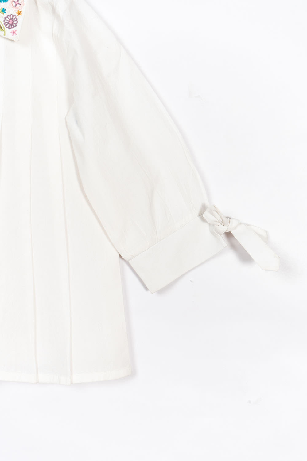 Embroidery Collar Shirt